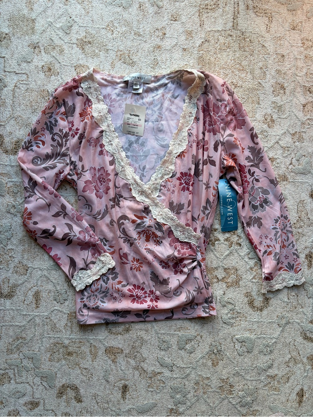NWT! Vintage Y2K Nine West Floral Print Lace Trim V-Neck Blouse